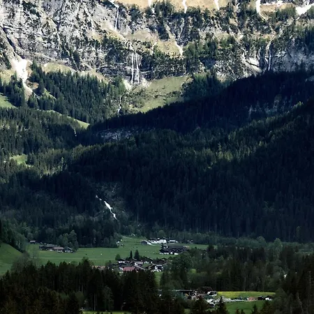 Schweiz,lenk,berner Oberland,ferienwohnung 4 Bett, Kinderfreundlich,seniorenfreundlich アパート